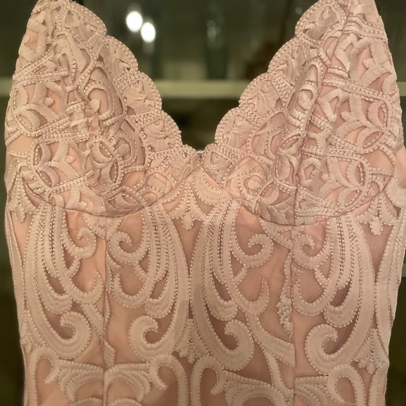 Beautiful soft mauve dress. Bloomingdale’s. - Picture 3 of 6